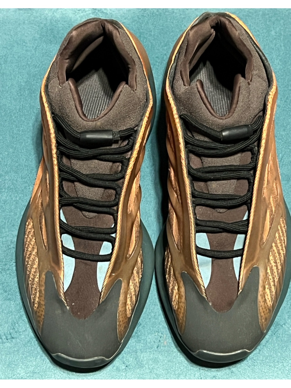 Authentic! Men's Adidas Yeezy 700 - Picture 3 of 6
